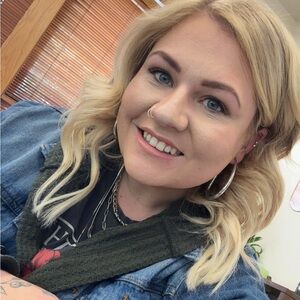 Meet your Posher, Mikayla